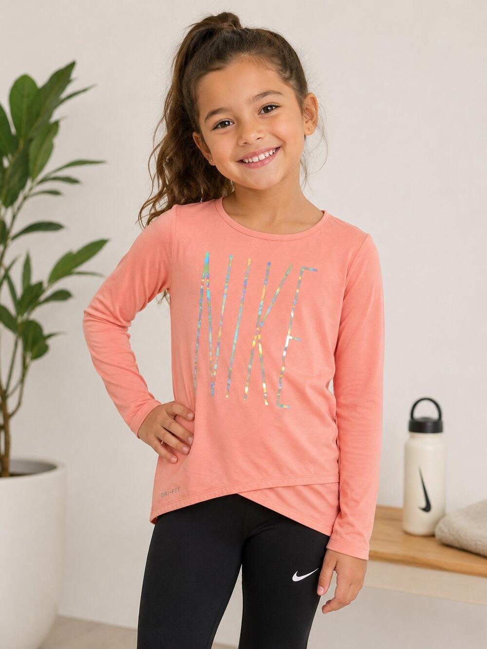 Nike Dri-FIT Girls Long Sleeve Graphic Athletic Top Pink Size Medium 5-6Y